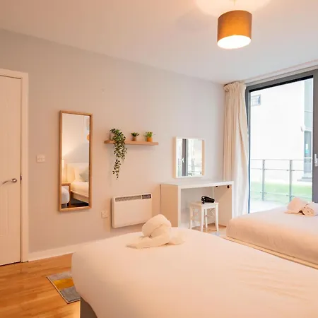 Apartment Bright & Modern