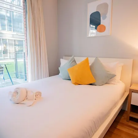 Bright & Modern Daire *
