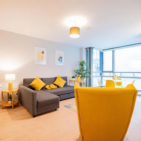 Bright & Modern Apartamento