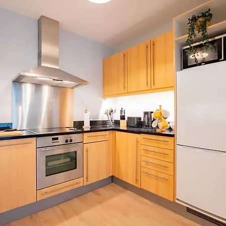 Bright & Modern دبلن